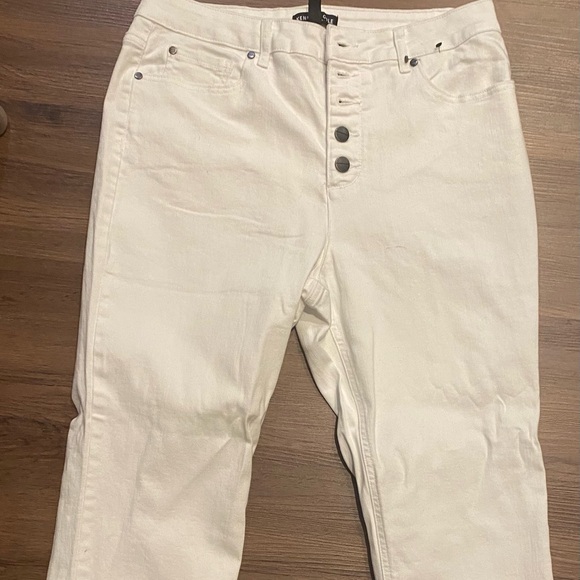 Kenneth Cole High Rise White Button-Fly Jeans - Picture 2 of 8